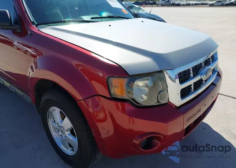 2012 Ford Escape Xls z USA, uszkodzony, nr VIN 1FMCU0C75CKB03350